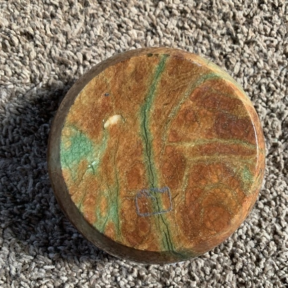 Genuine Alabaster Hand Carved Trinket Box - Picture 3 of 4